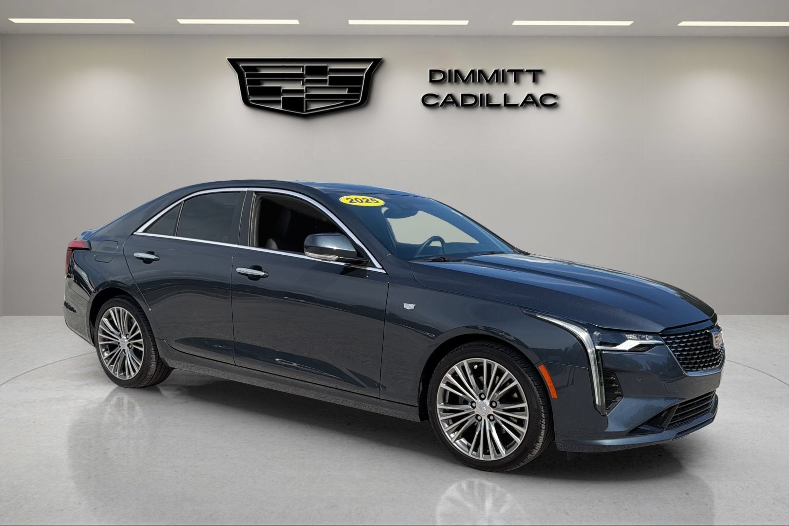 2025 Cadillac CT4 Premium Luxury