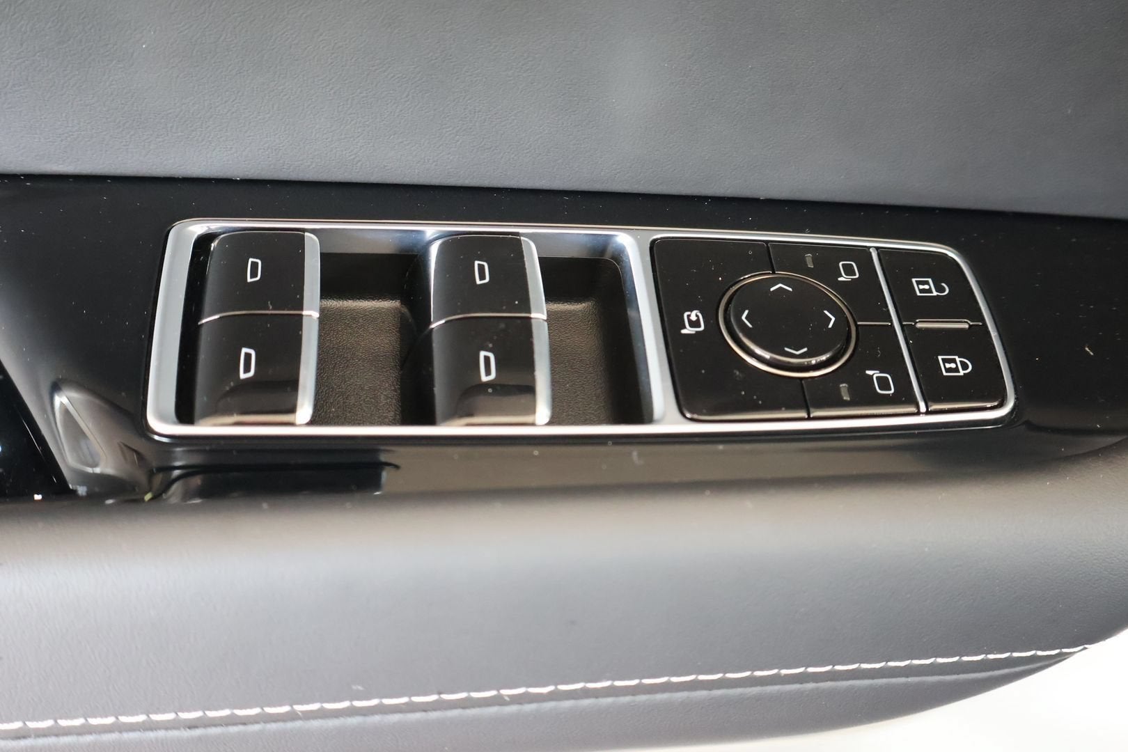 2026 Cadillac VISTIQ Platinum