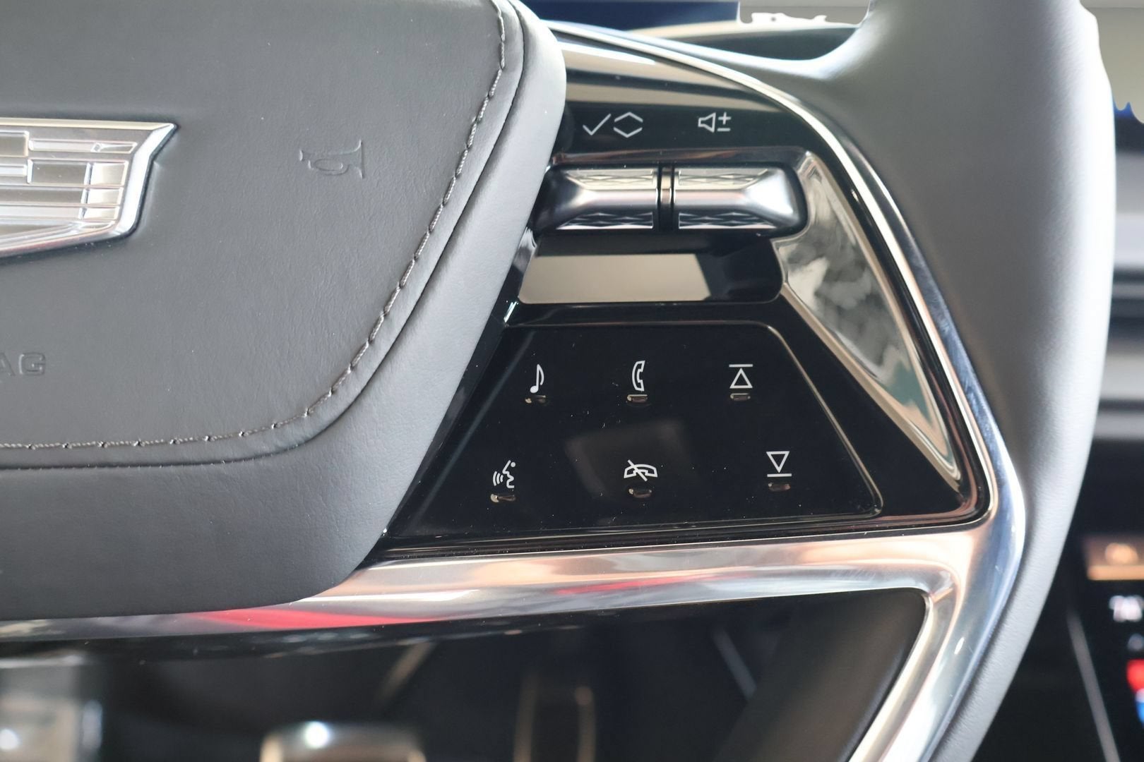 2026 Cadillac VISTIQ Platinum