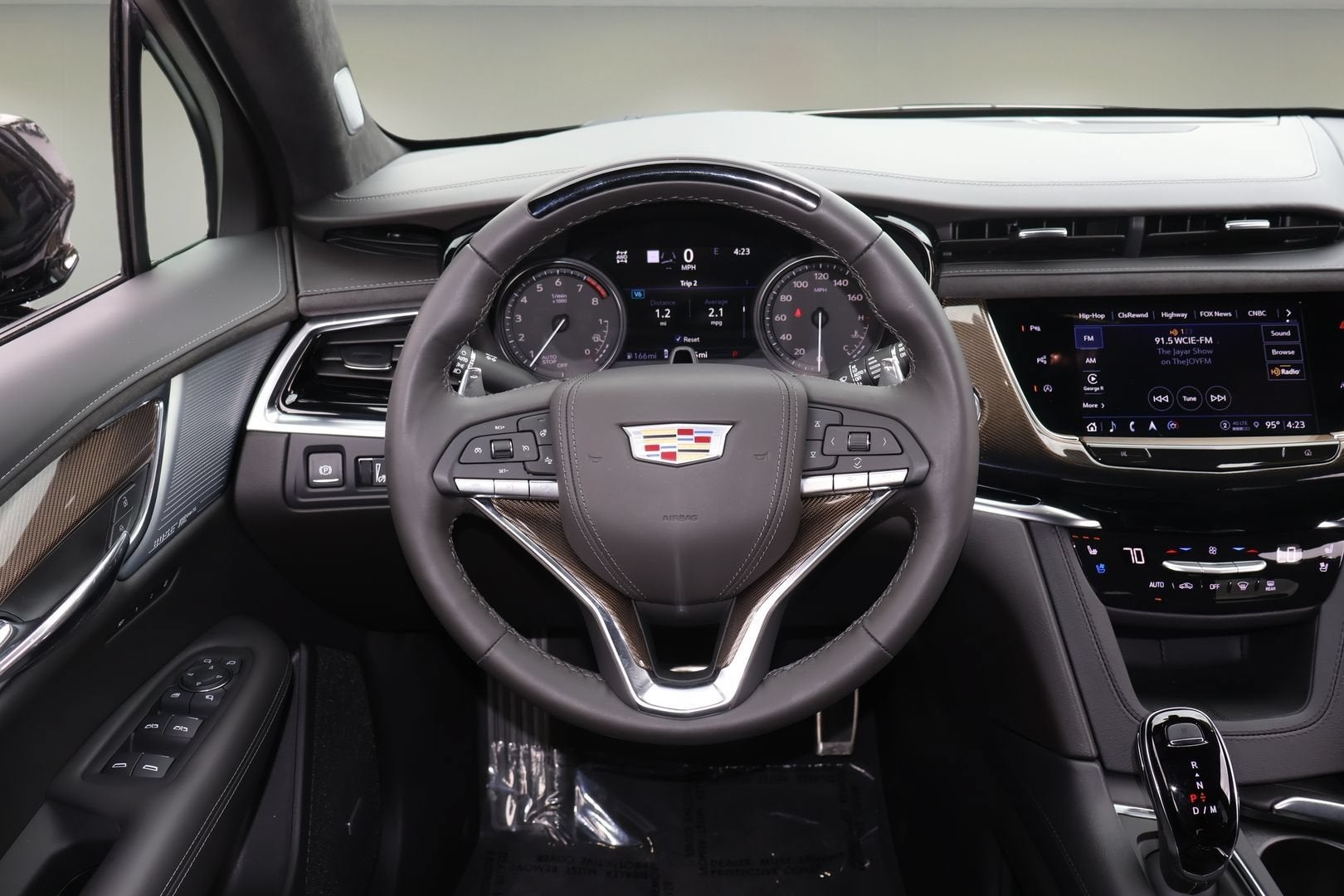 2025 Cadillac XT6 Sport