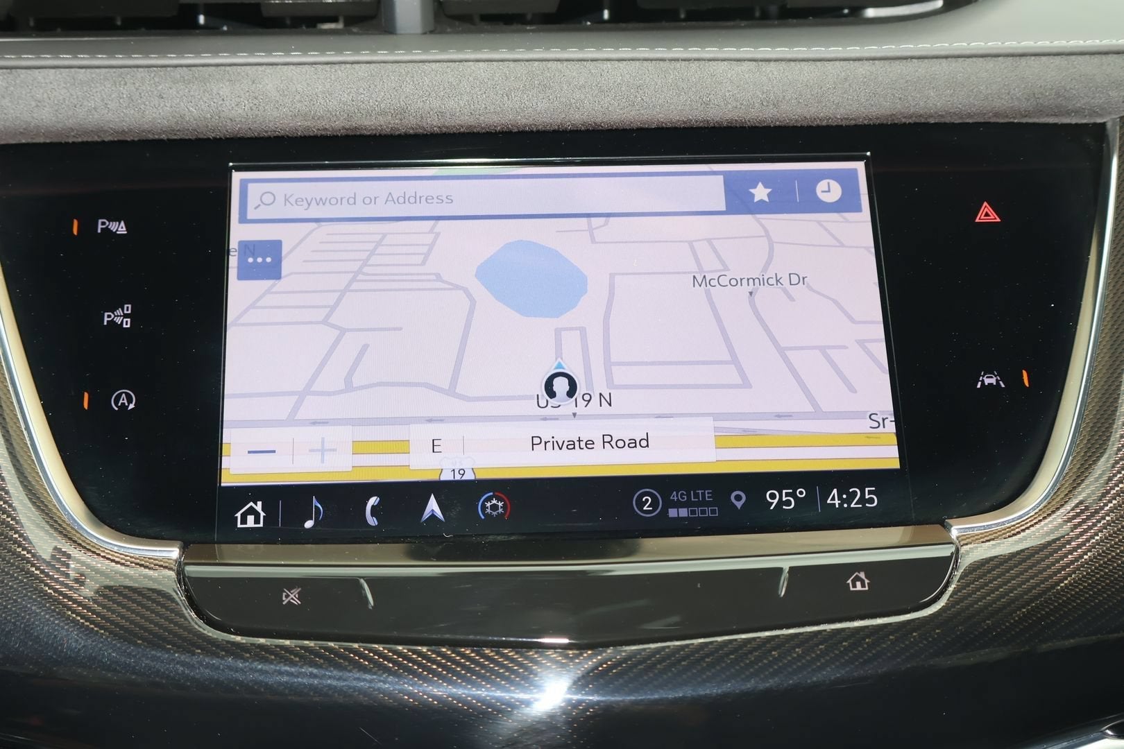 2025 Cadillac XT6 Sport