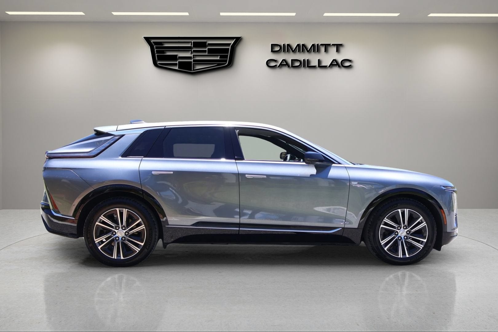 2023 Cadillac LYRIQ Luxury