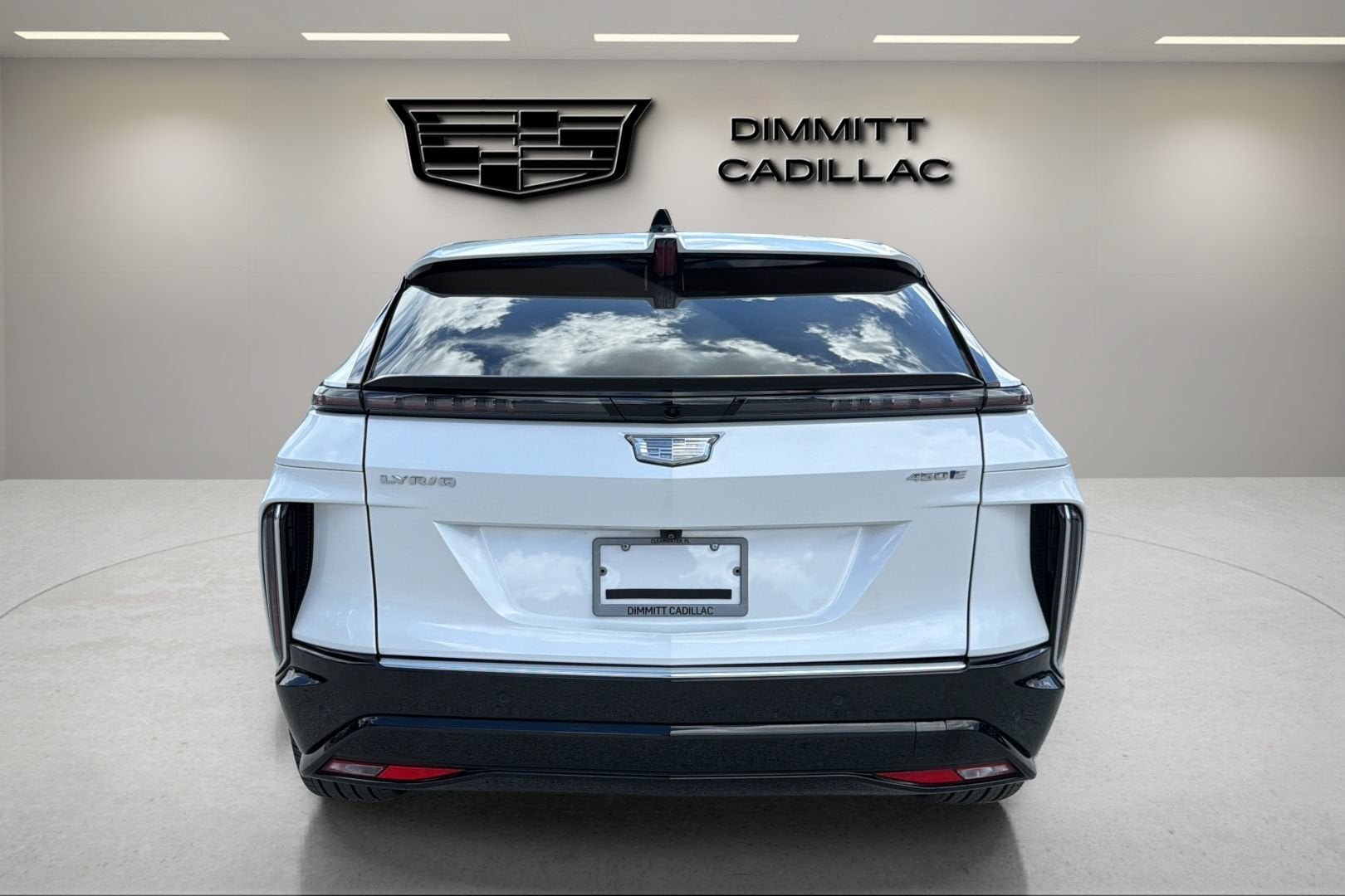 2024 Cadillac LYRIQ Luxury 3