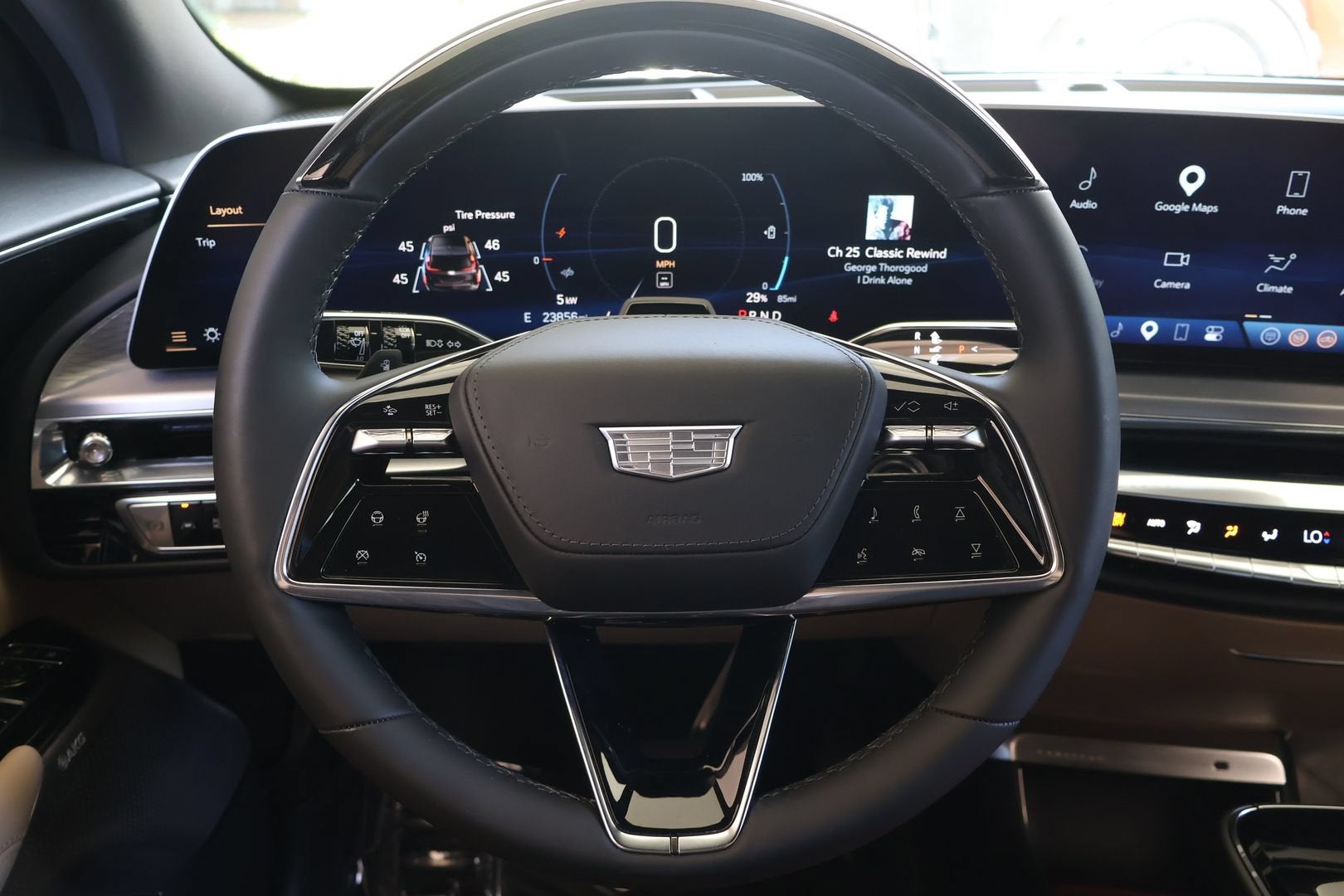 2024 Cadillac LYRIQ Luxury 3