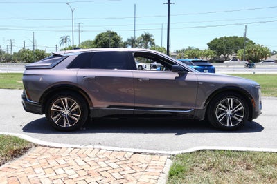 2024 Cadillac LYRIQ Luxury 3