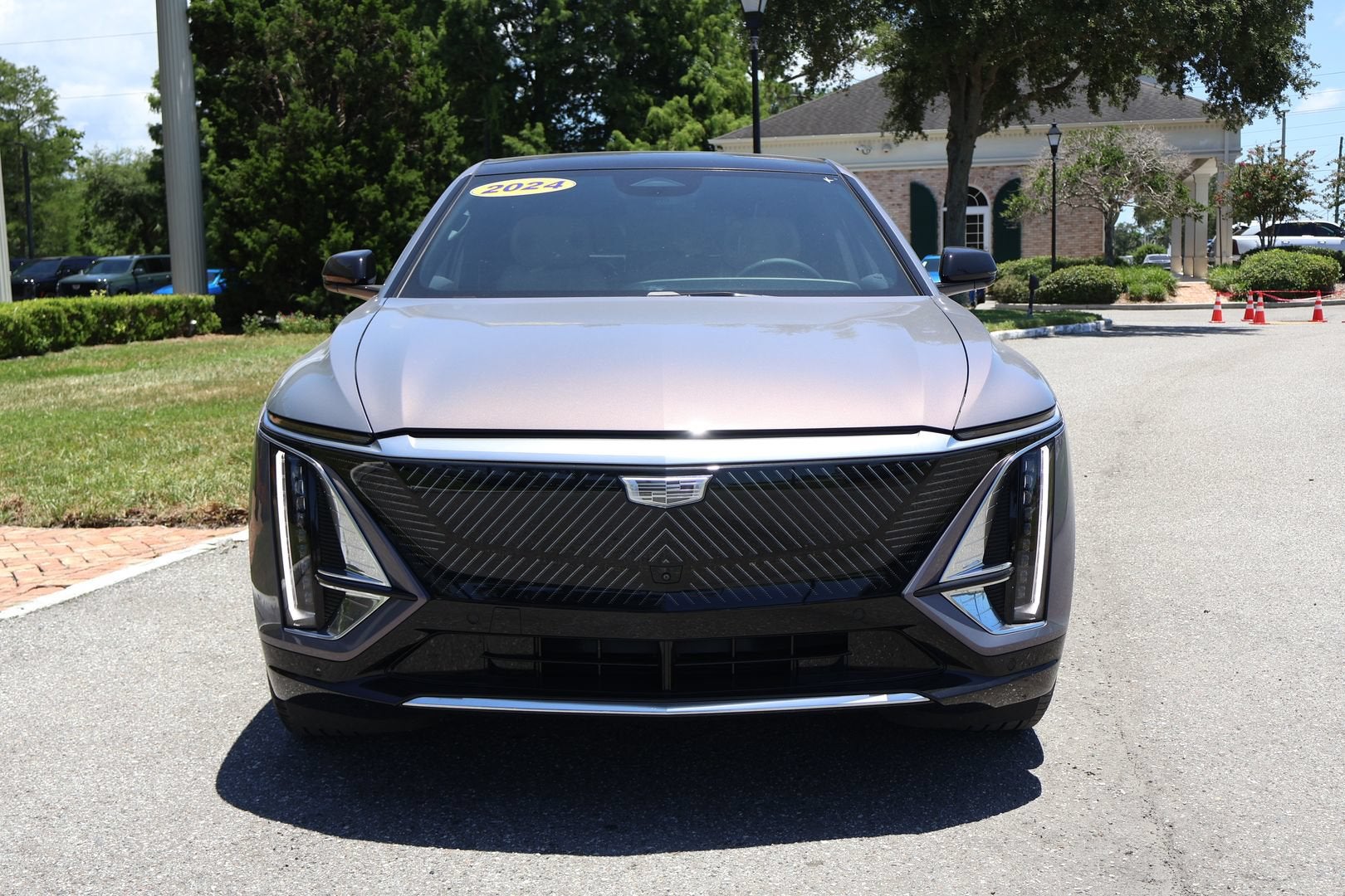 2024 Cadillac LYRIQ Luxury 3