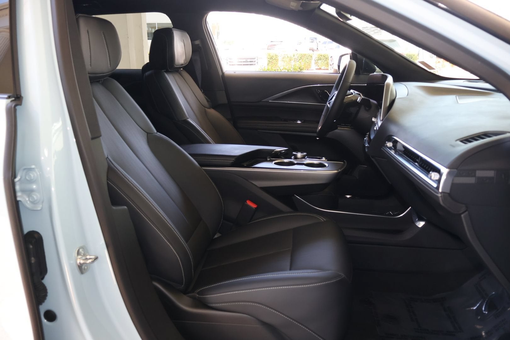 2024 Cadillac LYRIQ Sport 1