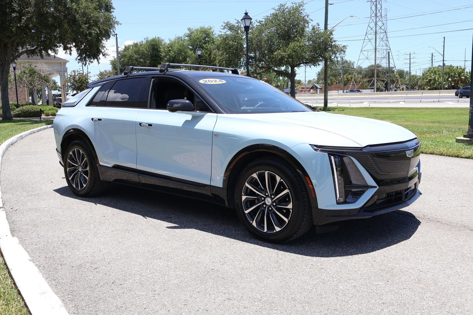 2024 Cadillac LYRIQ Sport 1