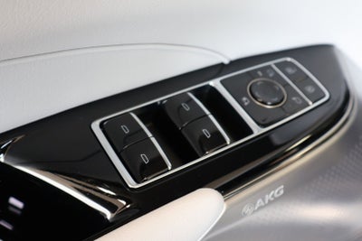 2024 Cadillac LYRIQ Sport 2