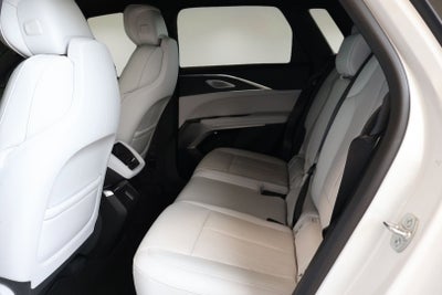 2024 Cadillac LYRIQ Sport 2