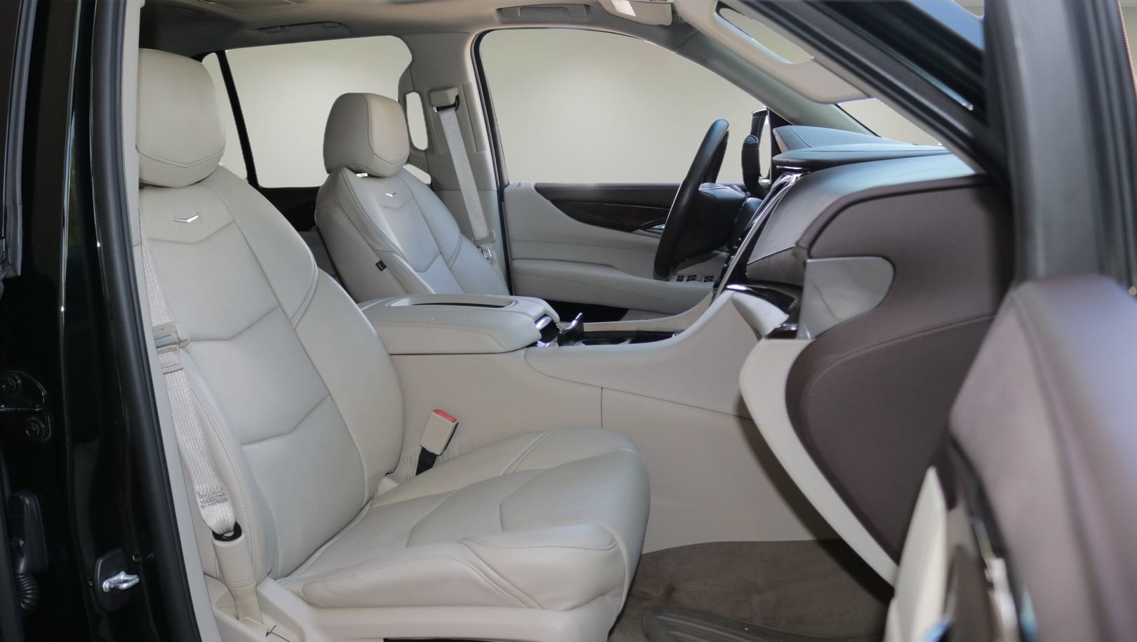 2016 Cadillac Escalade Luxury Collection