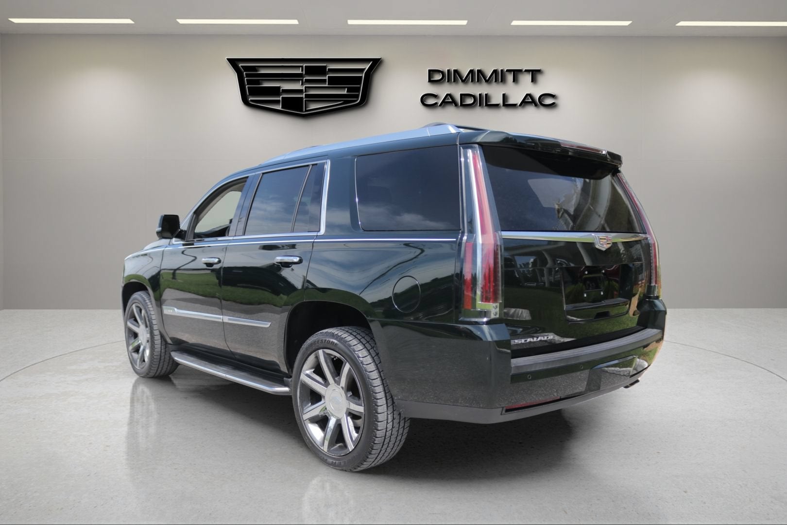 2016 Cadillac Escalade Luxury Collection