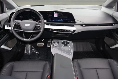 2025 Cadillac OPTIQ Luxury 2