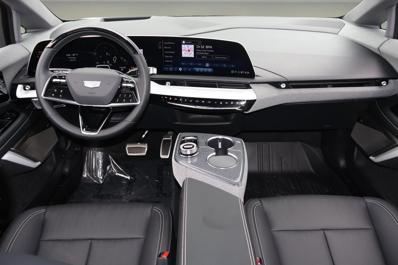 2025 Cadillac OPTIQ Luxury 2