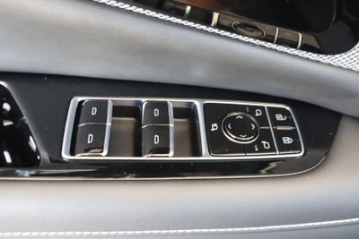 2025 Cadillac OPTIQ Luxury 2