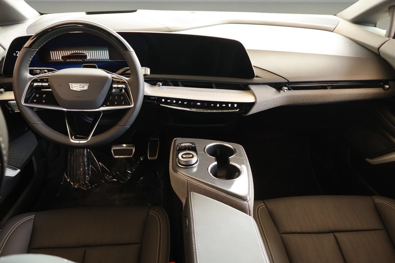 2025 Cadillac OPTIQ Luxury 2