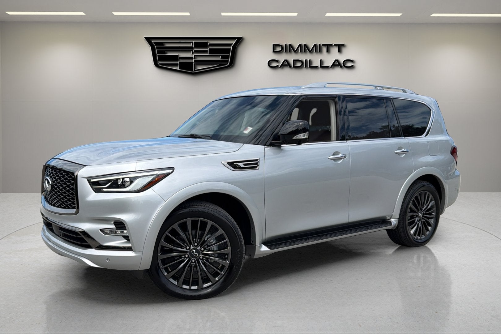 2023 INFINITI QX80