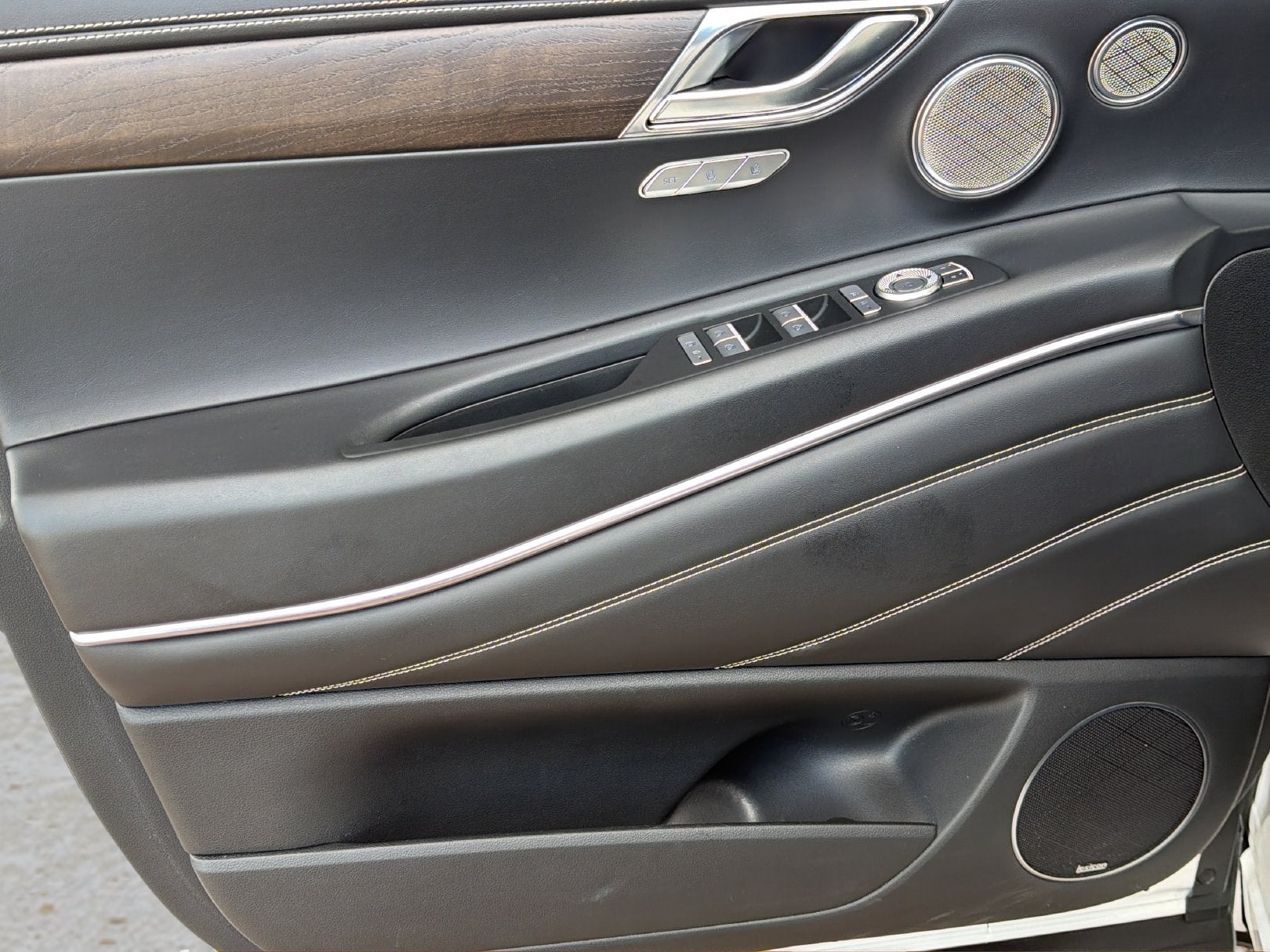 2024 Genesis GV80 Base